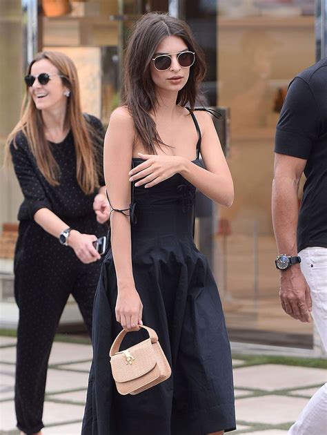 The Many Bags of Emily Ratajkowski 